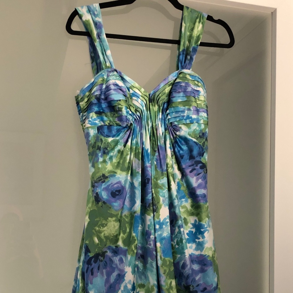 Gorgeous summer cocktail dress